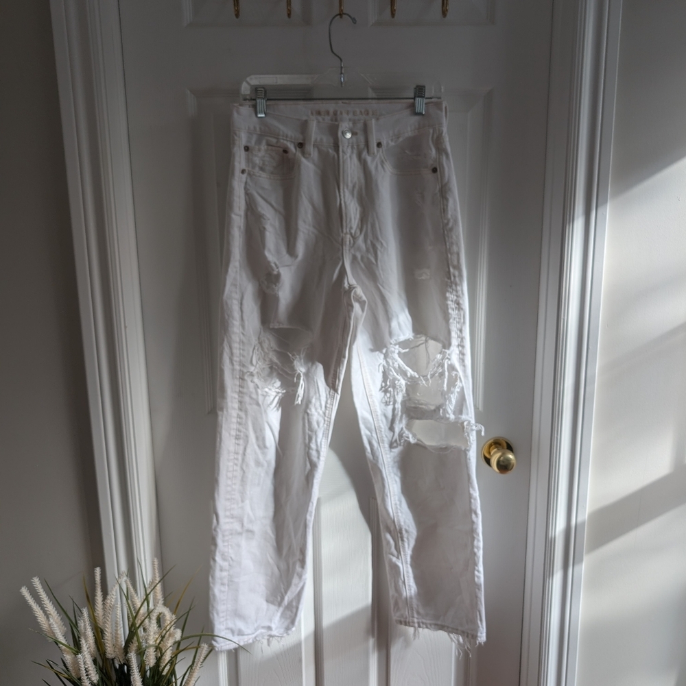 American Eagle Outfitters White Distressed Boyfriend Jeans
